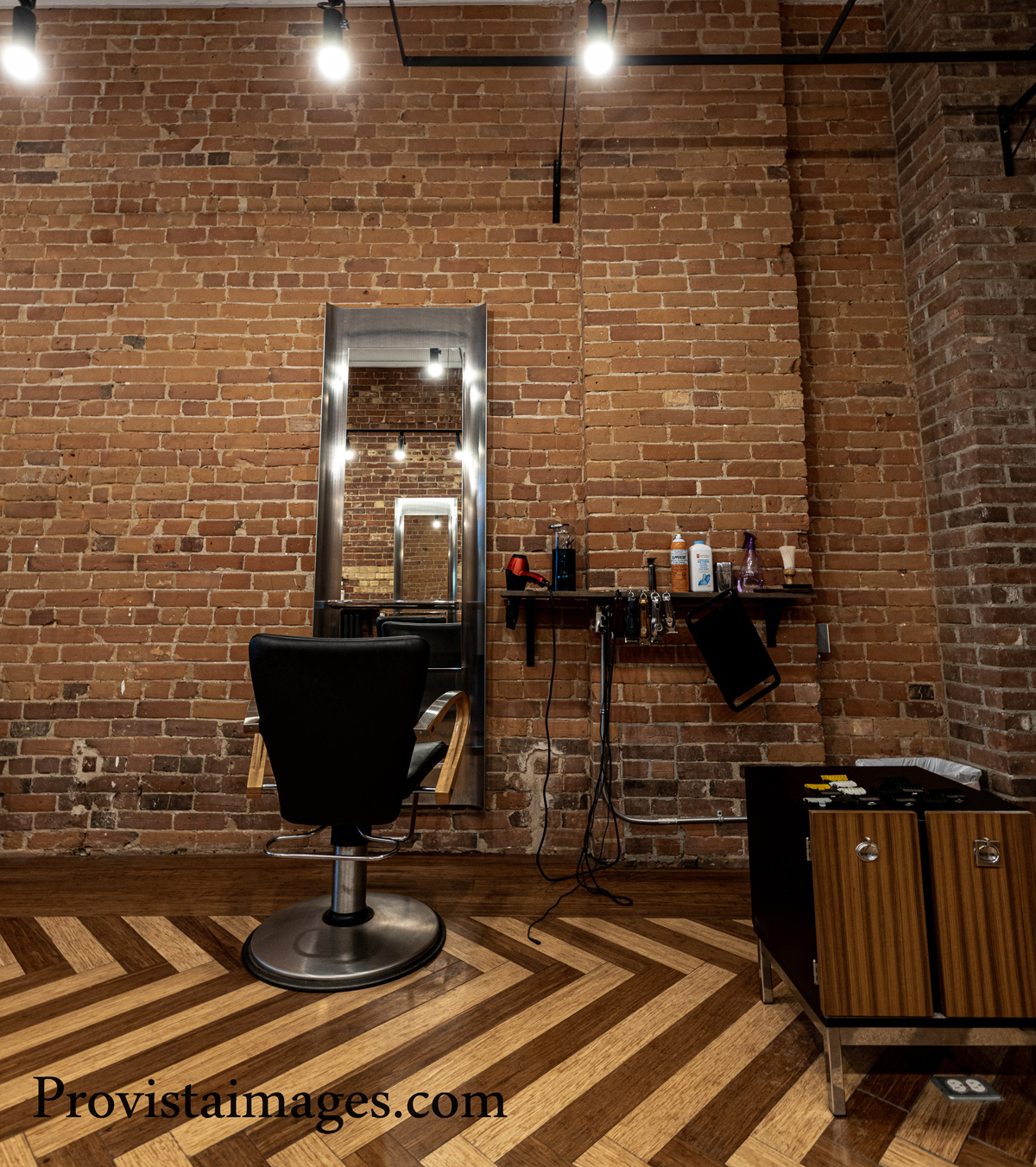 CC Barbershop By Blankito Perla - Barbershop and Nail Salon in The Bronx